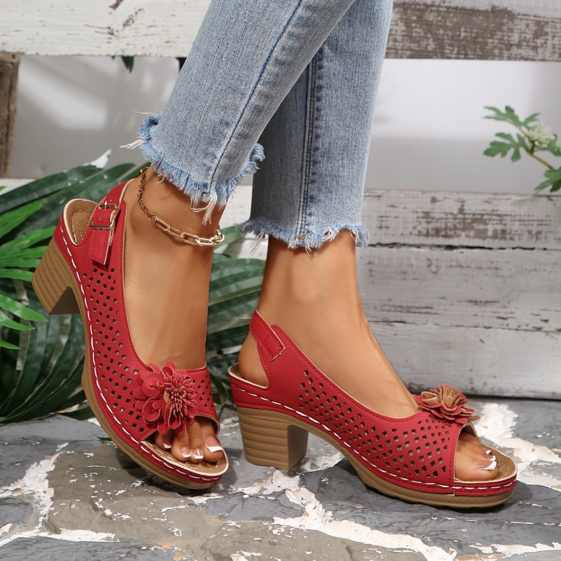 Sandálias Femininas de Salto G - Ankle Strap Attachment avaliação e preço